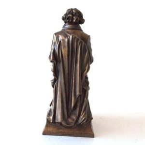 Tượng nhà soạn nhạc tài ba Ludwig van Beethoven