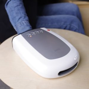 Máy mát xa tay bằng điện Breo iPalm520e