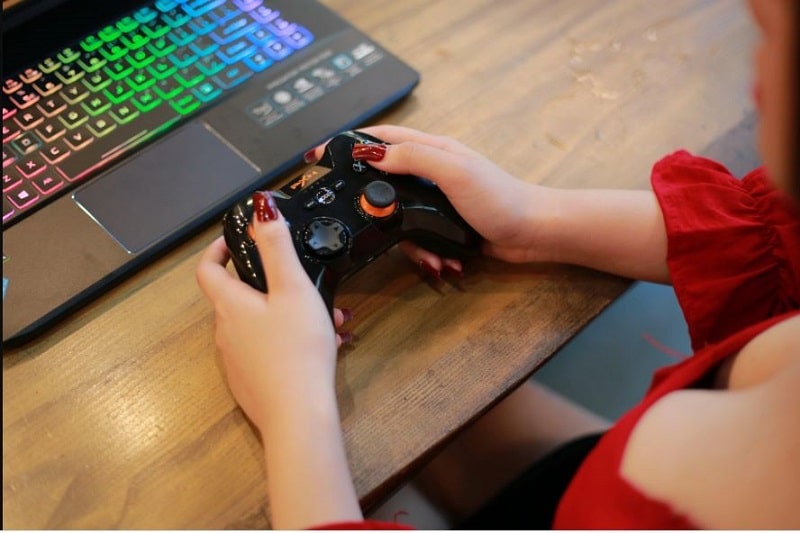 Các nút trên tay cầm chơi FO4