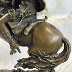 Tượng Napoleon cưỡi ngựa bằng đồng