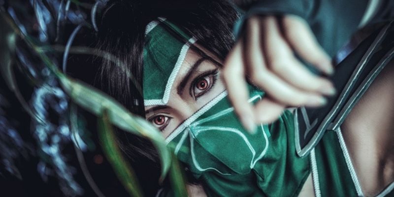 cosplay-akali-phien-ban-mac-dinh-4 Nữ coser cosplay Akali với ánh mắt hiểm độc