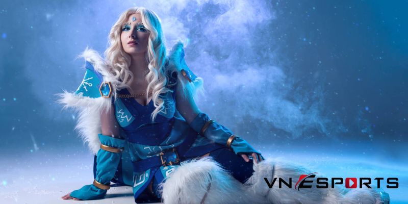 cosplay-crystal-maiden-trong-game-dota-1 cosplay Crystal Maiden phong cách nữ hoàng băng giá (1)