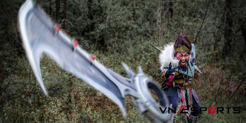 cosplay-draven-dao-phu-lol-1 Cosplay Draven đao phủ kiêu hùng (1)