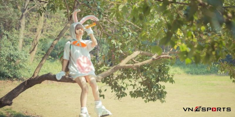 cosplay-tho-phuc-sinh-teemo-1 Cosplay Teemo với đôi chân thỏ phục sinh