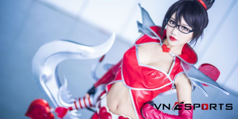 cosplay-vaynelentine-2 Vòng eo săn chắc của nữ coser khi cosplay Vaynelentine