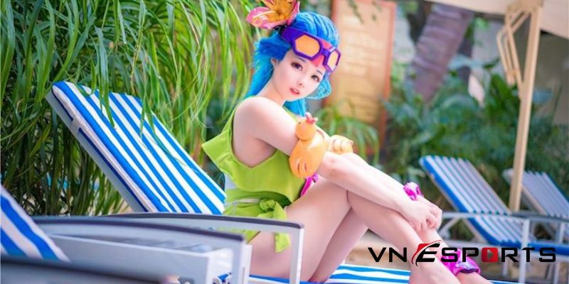 cosplay-zoe-tiec-be-boi-1 cosplay zoe tiệc bể bơi (1)