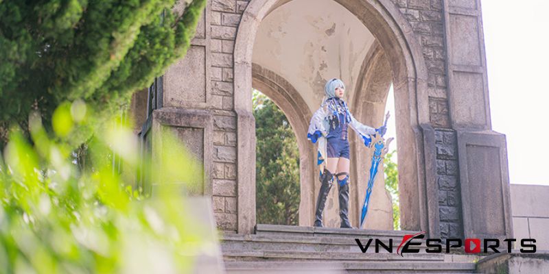 eula-cosplay-boi-nu-coser-trung-quoc-16 Eula cosplay bởi nữ coser Trung Quốc (16)