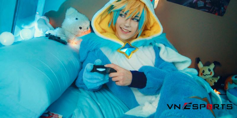 pajama-guardian-ezreal-cosplay-21 cosplay ezreal nằm chơi game