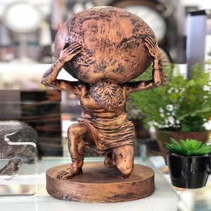Atlas là một vị thần khổng lồ trong thần thoại Hy Lạp, người nâng đỡ bầu trời