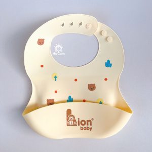 Yếm silicone Coco Bear dáng cong cho bé ăn dặm