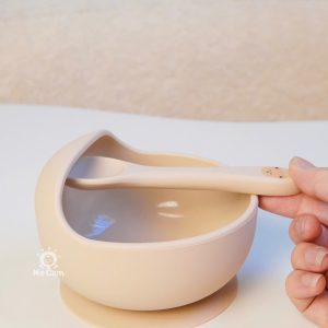 Bát silicone miệng vát cao kèm thìa