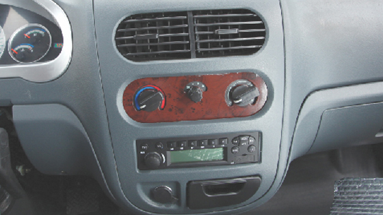 xe-ben-cuu-long-tmt-2t4-he-thong-giai-tri