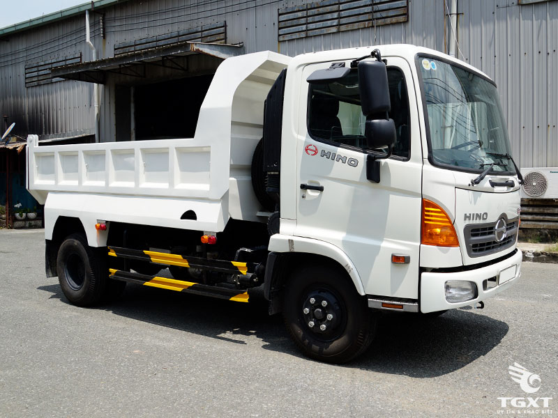xe ben Hino 6 tan FC9JESW 1