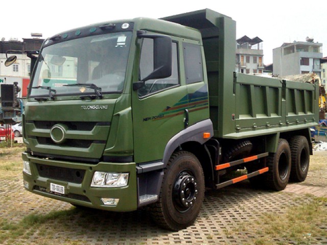 xe t i ben 3 ch n tr ng giang faw 12