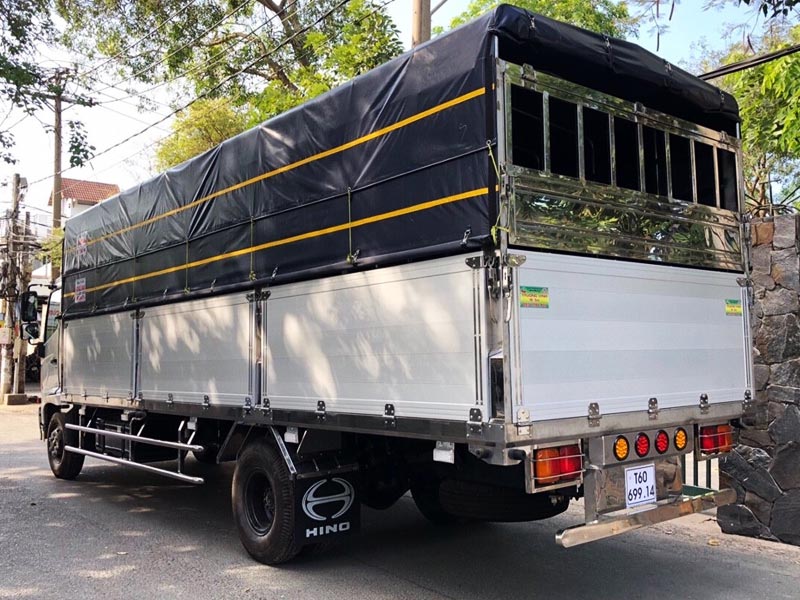 xe-tai-hino-6-tan-thung-mui-bat-h2 xe tai hino 6 tan thung mui bat h2