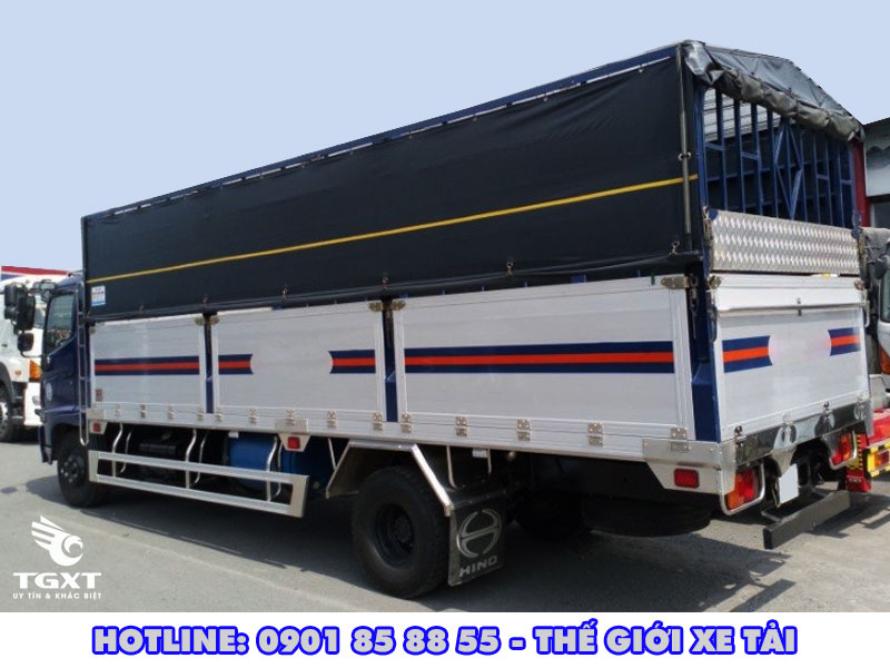 xe tai hino 6t4 thung mui bat