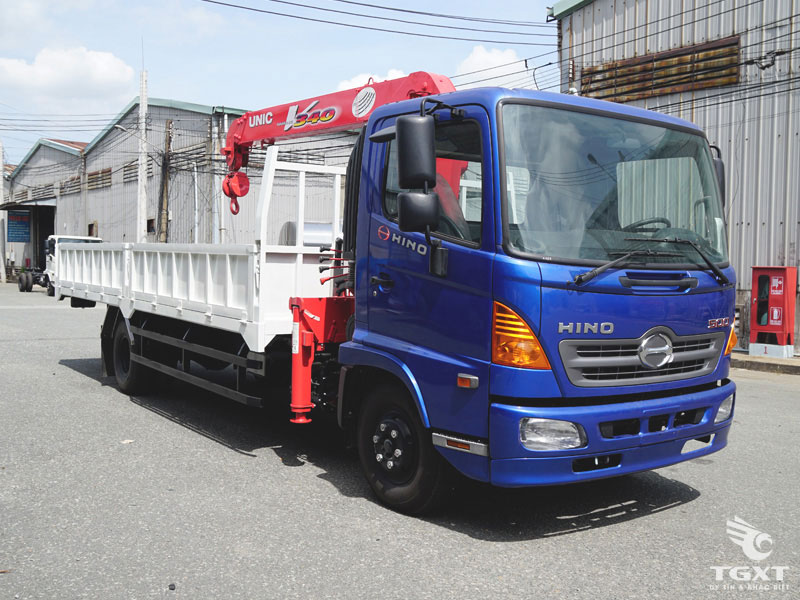 xe tai hino gan cau unic 340 1