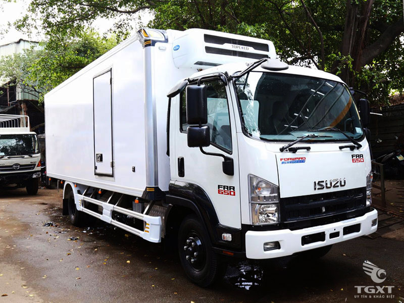 xe tai isuzu 6t5 thung dong lanh